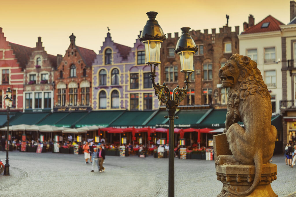 Weekendje met de trein aar Brugge, voor je het weet sta je in het centrum!